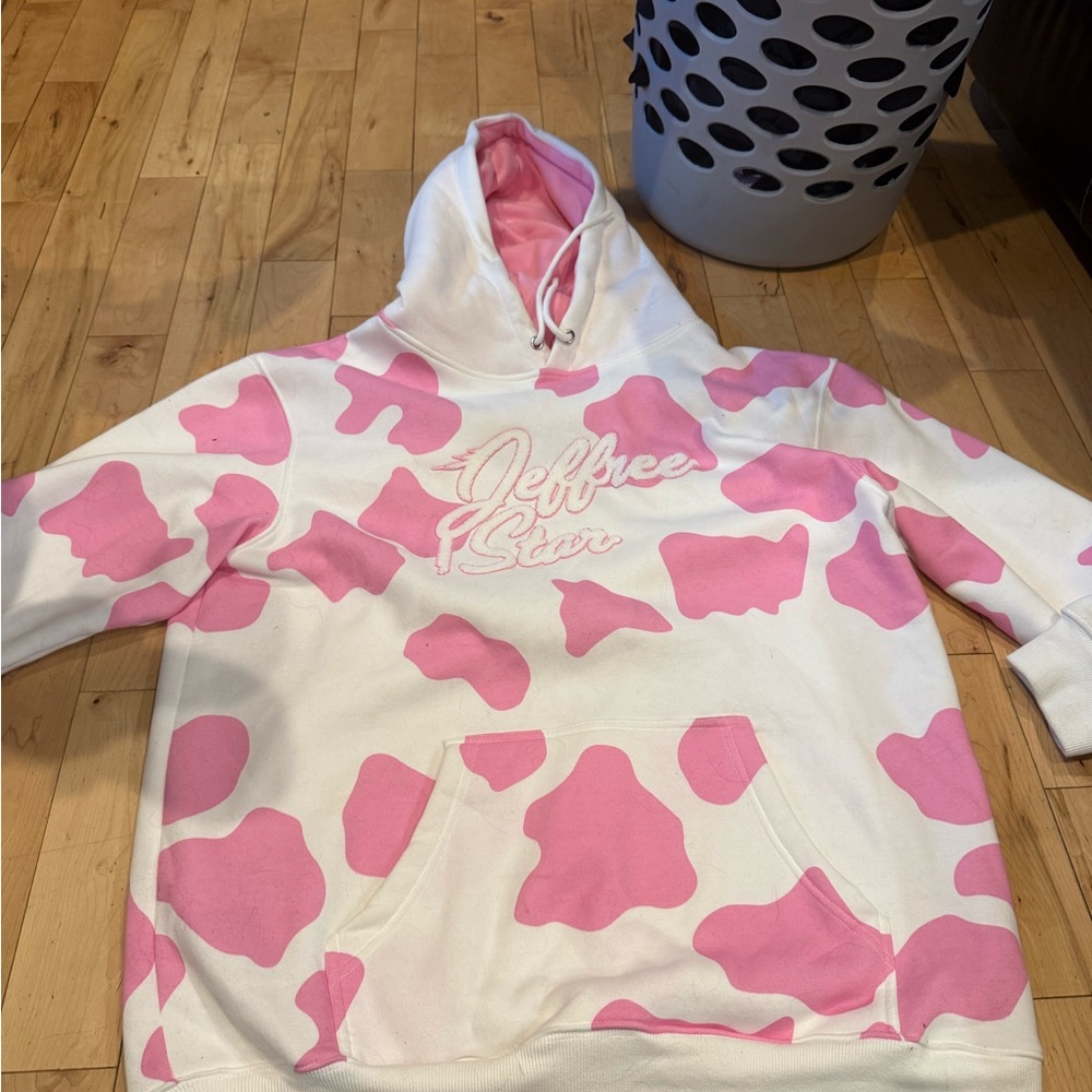NWOT Jeffree Star Pink and White Fashion Hoodie